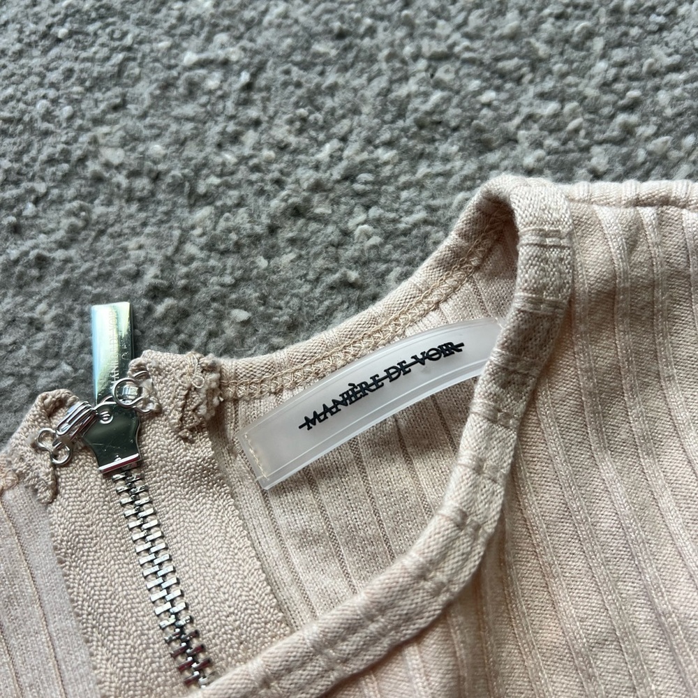 Maniere De Voir Beige Ribbed Cutout Long Sleeve Bodysuit - Picture 2 of 6